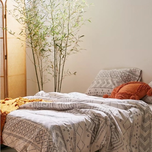 ▫️Urban Outfitters▫️Duvet Set - Picture 2 of 9